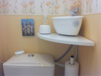 WiCi Mini kleines Becken an praktisch jedes WC anpassbar - Herr L - 2 auf 2